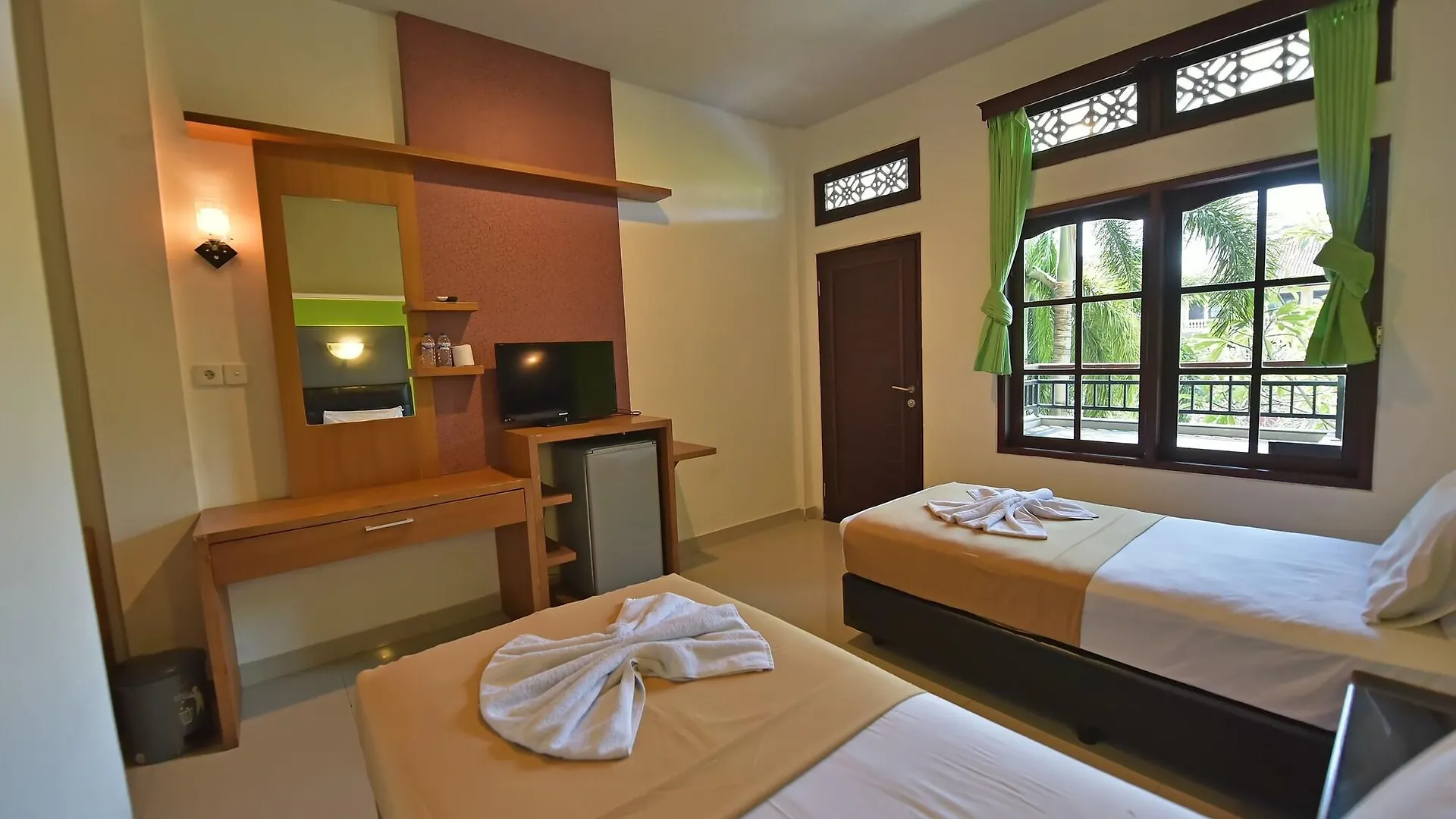 Sandat Hotel Kuta Kuta Lombok 3*,